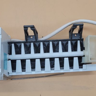 Genuine Refrigerator Frigidaire Ice Maker Part#IMBD03-002